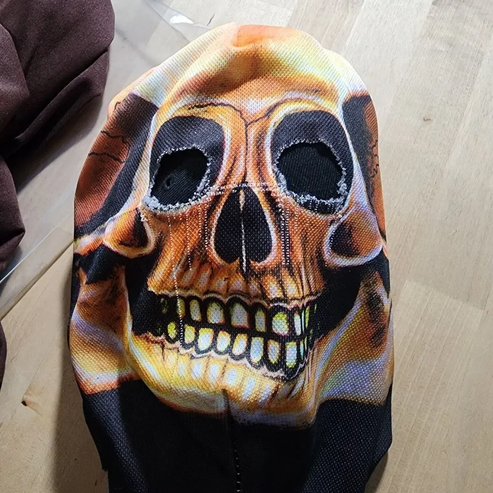 1984‎ Collegeville Personality Pullovers Skull Mask Cloth + Lg Original Shroud